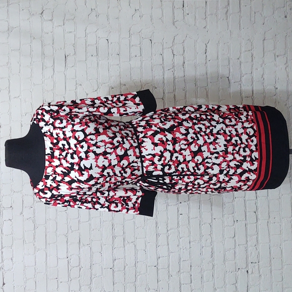 Liz Claiborne Dresses & Skirts - Liz Claiborn Black, Red and White 3/4 Sleeve Shift Dress